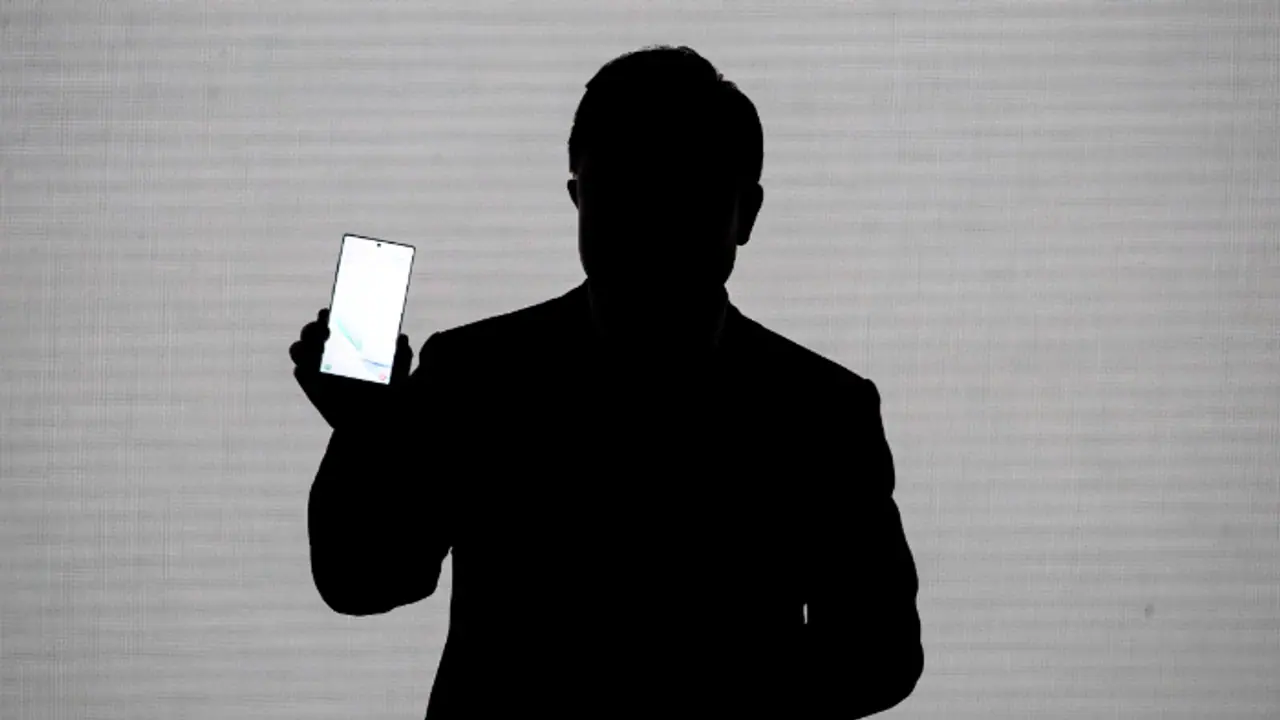 ഐഫോണും ആൻഡ്രോയ്‌ഡും ഉപയോഗിക്കുന്നവർ ശ്രദ്ധിക്കുക! അബദ്ധത്തിൽ പോലും ഈ പിഡിഎഫ് ഫയലുകൾ തുറക്കരുത്