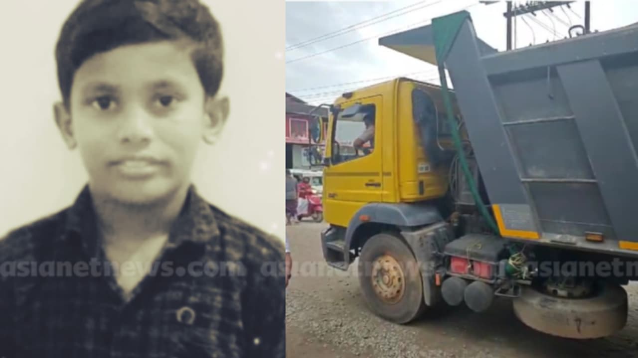 ടോറസ് ലോറിയിടിച്ച് അപകടം: പൊന്നാനിയിൽ 15 വയസുകാരന് ദാരുണാന്ത്യം ടോറസ് ലോറിയിടിച്ച് അപകടം: പൊന്നാനിയിൽ 15 വയസുകാരന് ദാരുണാന്ത്യം