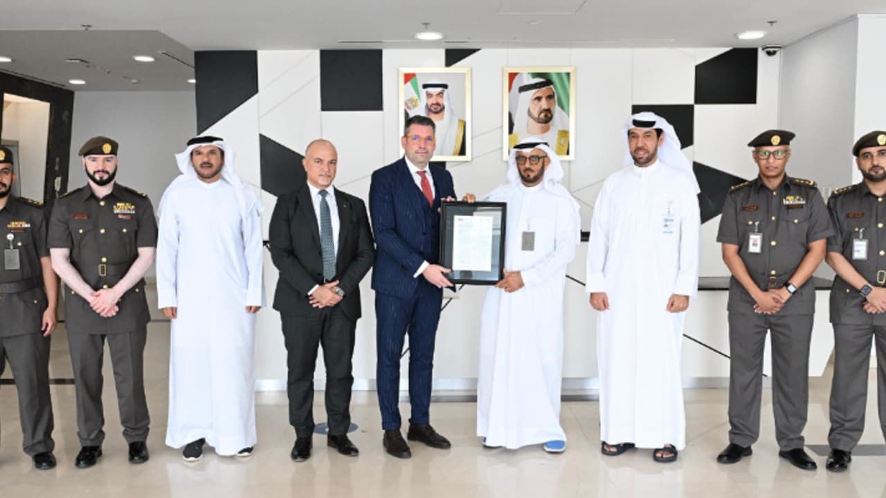 എല്ലാം പെര്ഫെക്ട്, ദുബായ് എമിഗ്രേഷന്റെ സെക്യൂരിറ്റി ശൃംഖലയ്ക്ക് ഐഎസ്ഒ അംഗീകാരം എല്ലാം പെര്ഫെക്ട്, ദുബായ് എമിഗ്രേഷന്റെ സെക്യൂരിറ്റി ശൃംഖലയ്ക്ക് ഐഎസ്ഒ അംഗീകാരം