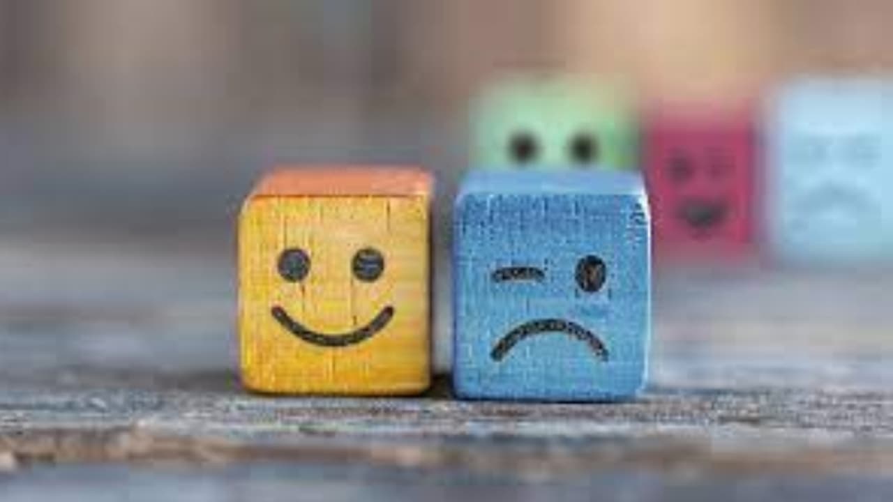 World Mental Health Day 2024: മാനസികാരോഗ്യത്തിനും സന്തോഷം അനുഭവപ്പെടാനും കഴിക്കേണ്ട ഭക്ഷണങ്ങള്‍ 