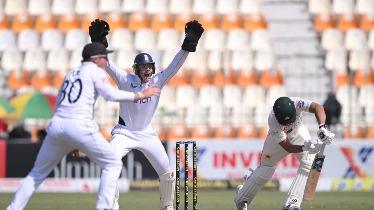 ಇದೆಂಥಾ ದುಸ್ಥಿತಿ: 500+ ರನ್ ದಾಖಲಿಸಿಯೂ ಇಂಗ್ಲೆಂಡ್ ಎದುರು ಇನ್ನಿಂಗ್ಸ್‌ ಸೋಲು ಕಂಡ ಪಾಕಿಸ್ತಾನ!