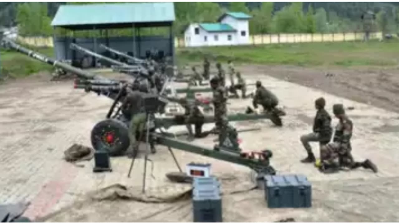 'ഐഎഫ്ജി ഇന്ത്യൻ ഫീൽഡ് ഗൺ' ഉപയോഗിച്ചുള്ള ഫയറിംഗ് പരിശീലനത്തിനിടെ അപകടം, രണ്ട് അഗ്നിവീറുകൾ കൊല്ലപ്പെട്ടു 'ഐഎഫ്ജി ഇന്ത്യൻ ഫീൽഡ് ഗൺ' ഉപയോഗിച്ചുള്ള ഫയറിംഗ് പരിശീലനത്തിനിടെ അപകടം, രണ്ട് അഗ്നിവീറുകൾ കൊല്ലപ്പെട്ടു