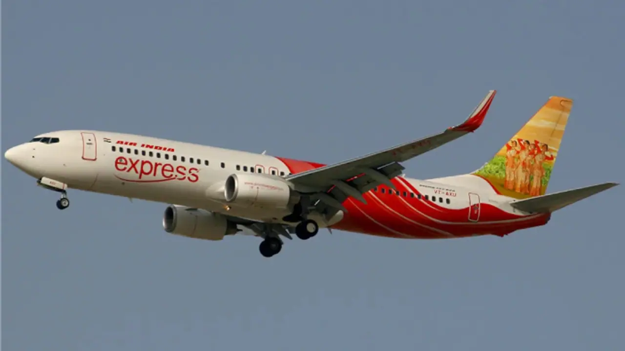 തിരുവനന്തപുരത്തേക്കുള്ള എയര്‍ ഇന്ത്യ എക്സ്‍പ്രസ് വിമാനം വൈകിയത് മണിക്കൂറുകളോളം, വലഞ്ഞ് യാത്രക്കാർ