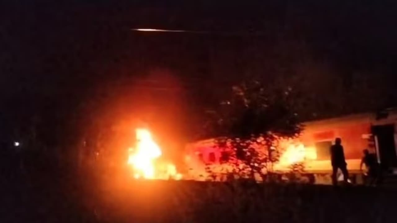Mysuru-Darbhanga express derailment in Tamil Nadu: Signal mismatch blamed for collision