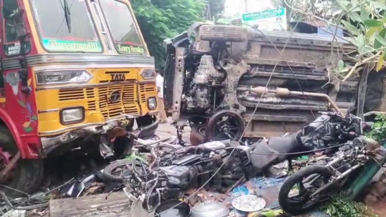 കേരളത്തിൽ നിന്ന് തടിയുമായി തമിഴ്നാട്ടിലേക്ക് പോയ ലോറി കടയിലേക്ക് പാഞ്ഞ് കയറി; ഒരാള്‍ക്ക് ദാരുണാന്ത്യം