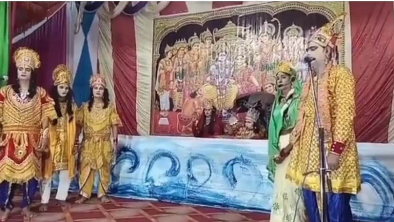 നവരാത്രി ആഘോഷത്തിന് ജയിലിൽ രാംലീല; വാനര വേഷം കെട്ടിയ കൊടും കുറ്റവാളികൾ ജയിൽ ചാടി, കൊലക്കേസ് പ്രതിയടക്കം മുങ്ങി നവരാത്രി ആഘോഷത്തിന് ജയിലിൽ രാംലീല; വാനര വേഷം കെട്ടിയ കൊടും കുറ്റവാളികൾ ജയിൽ ചാടി, കൊലക്കേസ് പ്രതിയടക്കം മുങ്ങി