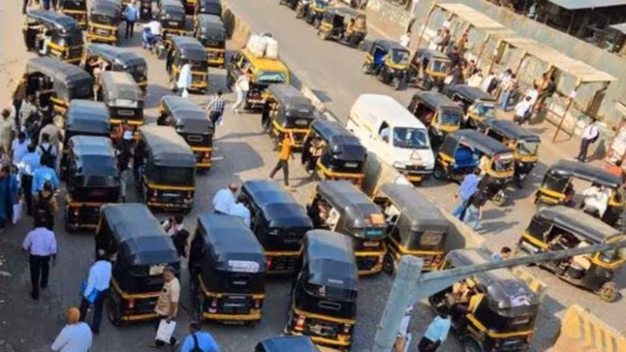 കീറിയ 50 രൂപയെച്ചൊല്ലിയുള്ള തർക്കത്തിനിടെ യാത്രക്കാരൻ കുഴഞ്ഞുവീണ് മരിച്ചു; മുംബൈയിൽ ഓട്ടോ ഡ്രൈവർ അറസ്റ്റിൽ കീറിയ 50 രൂപയെച്ചൊല്ലിയുള്ള തർക്കത്തിനിടെ യാത്രക്കാരൻ കുഴഞ്ഞുവീണ് മരിച്ചു; മുംബൈയിൽ ഓട്ടോ ഡ്രൈവർ അറസ്റ്റിൽ