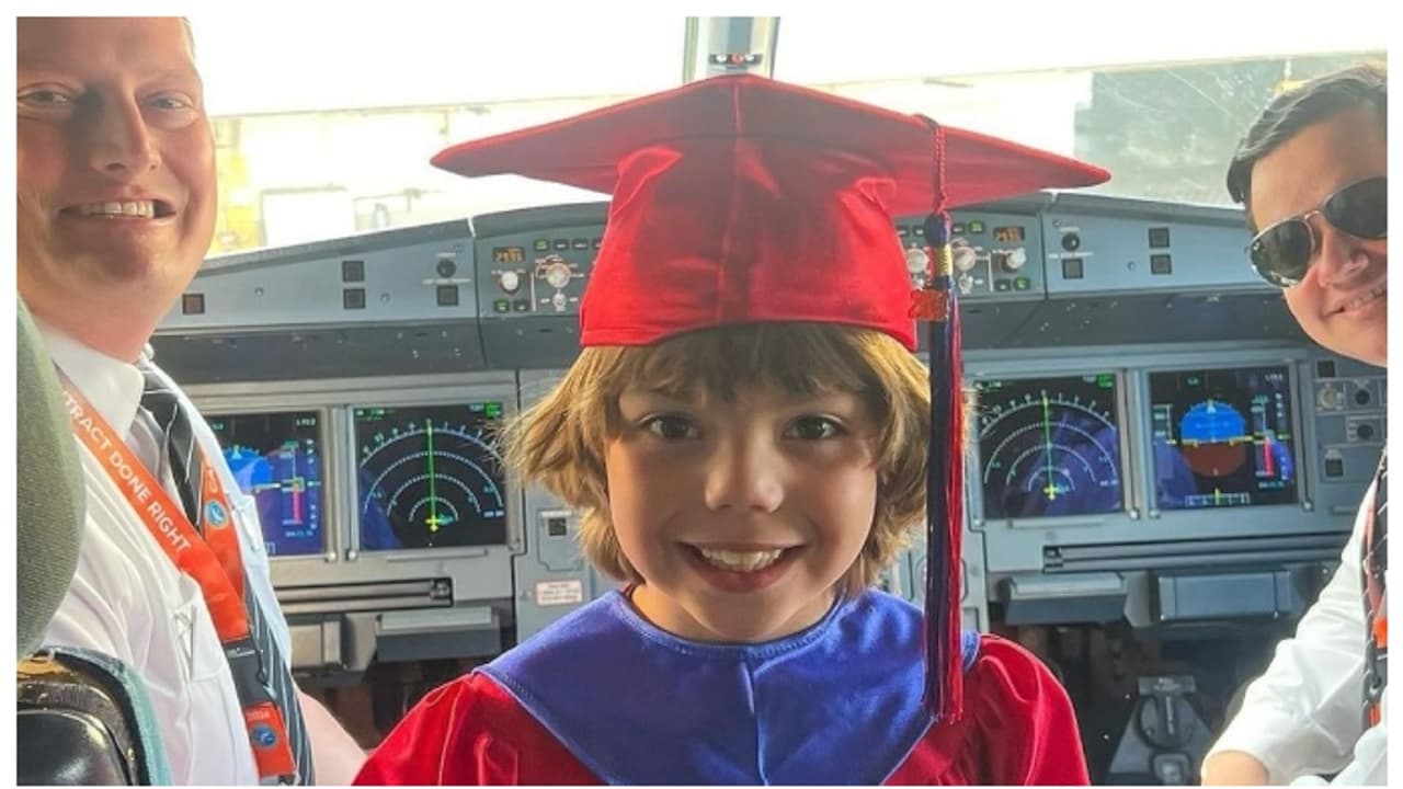 40,000 അടി ഉയരത്തിൽ ഒരു അവാർഡ് ദാനം; സന്തോഷം കൊണ്ട് ചിരി വിടാതെ ഒരു അഞ്ച് വയസുകാരൻ, വീഡിയോ വൈറൽ 