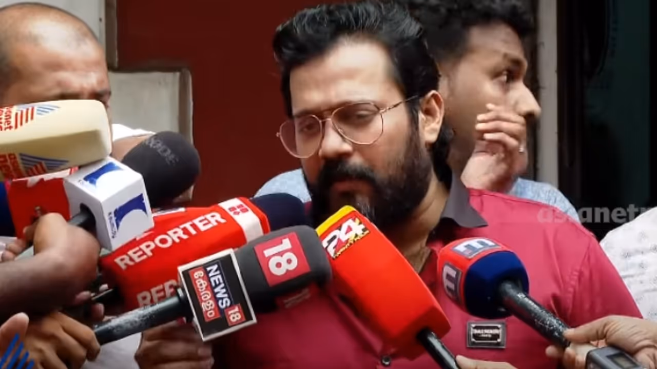 'എന്റെ ചോര തന്നെ എനിക്ക് എതിരായതാണ് വലിയ വേദന': ജാമ്യം കിട്ടിയതിന് പിന്നാലെ ബാല