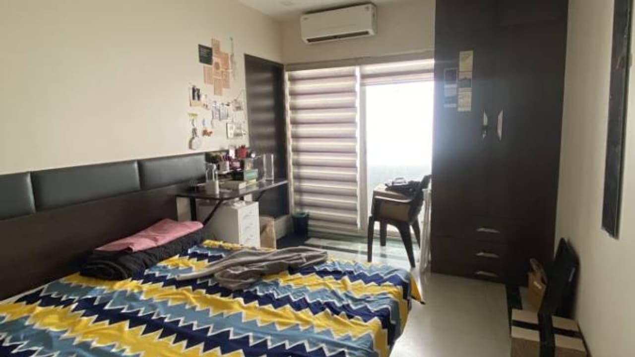 മദ്യവും പുകവലിയും പ്രശ്നമാക്കരുത്, വെജിറ്റേറിയനായിരിക്കണം, ഫ്ലാറ്റ്മേറ്റിനെ തേടി യുവതി, പോസ്റ്റിൽ ചർച്ച മദ്യവും പുകവലിയും പ്രശ്നമാക്കരുത്, വെജിറ്റേറിയനായിരിക്കണം, ഫ്ലാറ്റ്മേറ്റിനെ തേടി യുവതി, പോസ്റ്റിൽ ചർച്ച