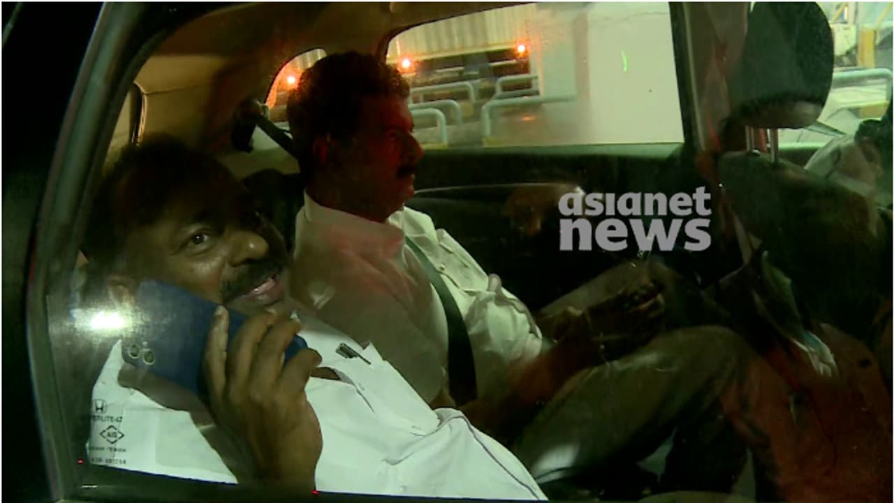 ചേലക്കരയിലെ കോൺഗ്രസിലും പൊട്ടിത്തെറി; കോൺഗ്രസ് നേതാവ് എൻകെ സുധീർ അൻവറിന്റെ പാർട്ടി ടിക്കറ്റിൽ മത്സരിച്ചേക്കും ചേലക്കരയിലെ കോൺഗ്രസിലും പൊട്ടിത്തെറി; കോൺഗ്രസ് നേതാവ് എൻകെ സുധീർ അൻവറിന്റെ പാർട്ടി ടിക്കറ്റിൽ മത്സരിച്ചേക്കും