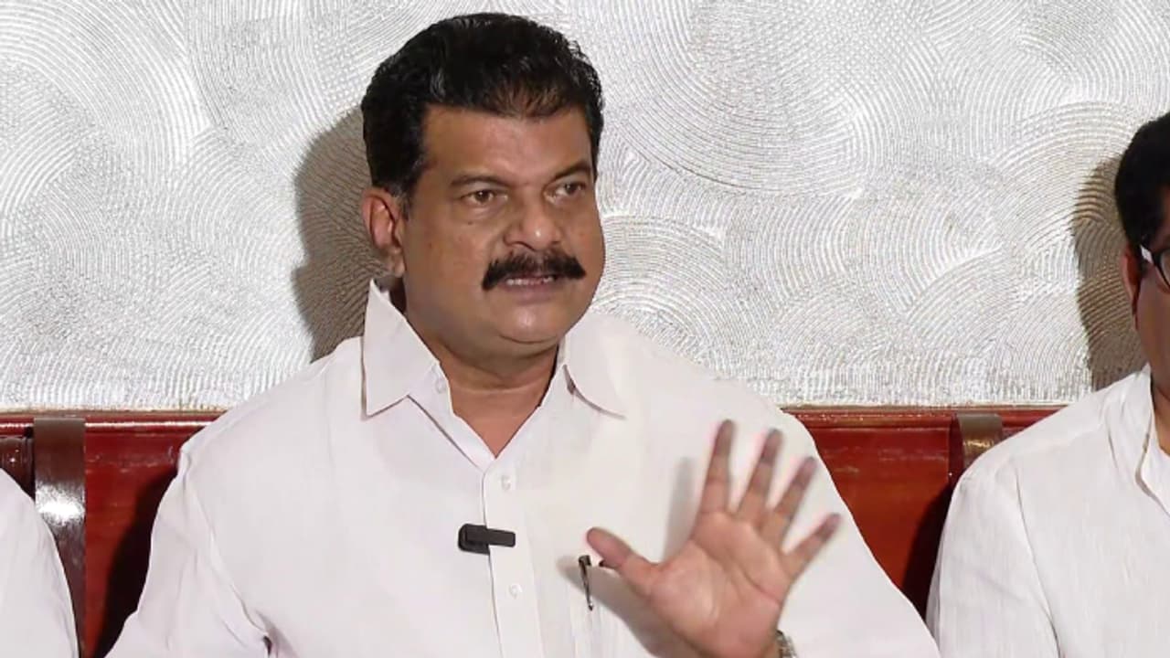 പാലക്കാട് യുഡിഎഫ് എൽഡിഎഫ് പോരിൻ്റെ ഗുണം ബിജെപിക്കെന്ന് അൻവർ; പൊതുസ്ഥാനാർത്ഥി വേണമെന്ന് വീണ്ടും ആവശ്യം