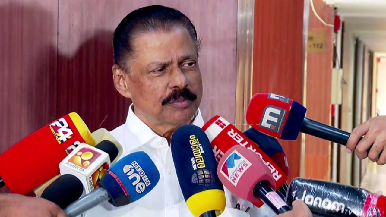 ഇത്തരം ആളുകൾ പുറത്ത് പോയാൽ പാർട്ടി നന്നാവും; മധു മുല്ലശ്ശേരിക്കെതിരെ എം.വി ഗോവിന്ദൻ