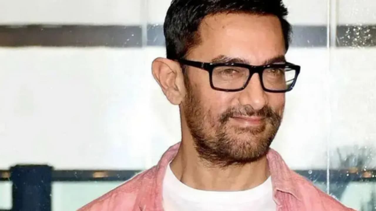 ക്രിസ്‍മസിന് ആമിര്‍ ചിത്രം എത്തിയേക്കില്ല, ബോളിവുഡ് നിരാശയില്‍