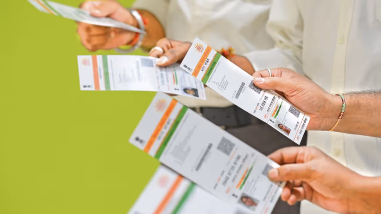 ஆதார் கார்டு என்றால் என்ன? அதென்ன இ ஆதார், எம் ஆதார்?