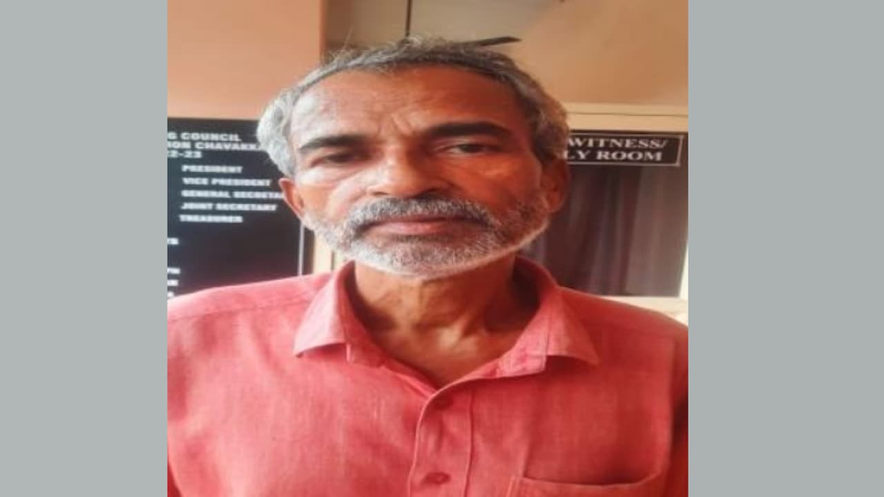 പ്രായപൂർത്തിയാകാത്ത പെൺകുട്ടിക്കെതിരെ പീഡനശ്രമം; ചാവക്കാട് 62കാരന് 12 വര്ഷം കഠിന തടവും പിഴയും പ്രായപൂർത്തിയാകാത്ത പെൺകുട്ടിക്കെതിരെ പീഡനശ്രമം; ചാവക്കാട് 62കാരന് 12 വര്ഷം കഠിന തടവും പിഴയും