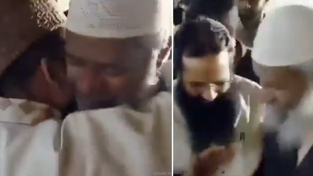 Lashkar terrorists Hashmi and Harris Dhar welcome, hug fugitive Zakir Naik in Lahore; sparks outburst (WATCH) Lashkar terrorists Hashmi and Harris Dhar welcome, hug fugitive Zakir Naik in Lahore; sparks outburst (WATCH)