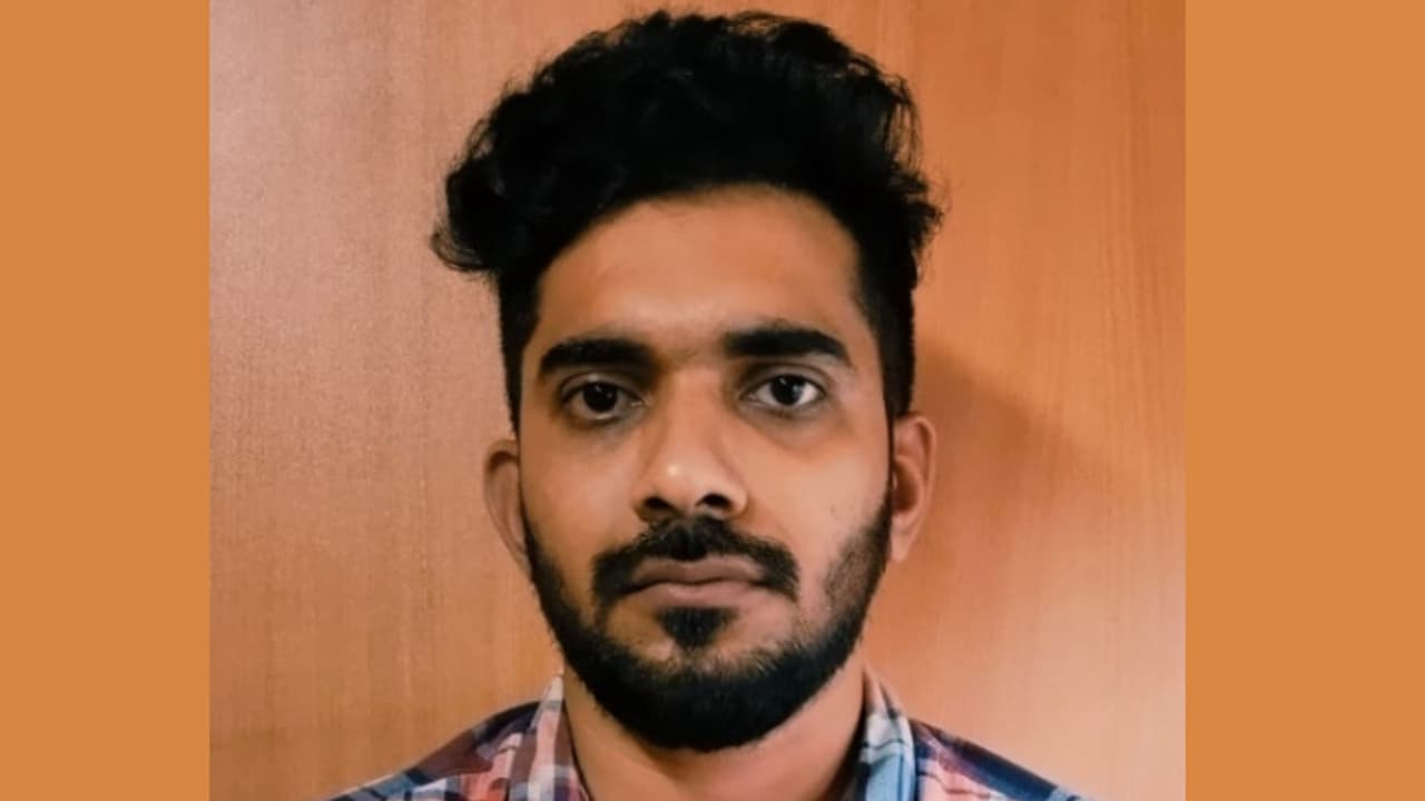 രഹസ്യ വിവരം കിട്ടി, വാഹനങ്ങൾ പരിശോധിച്ചു, രണ്ട് ദിവസങ്ങളിലായി പിടിച്ചത് രണ്ട് പേരെ, കയ്യിൽ മെത്തഫിറ്റമിൻ രഹസ്യ വിവരം കിട്ടി, വാഹനങ്ങൾ പരിശോധിച്ചു, രണ്ട് ദിവസങ്ങളിലായി പിടിച്ചത് രണ്ട് പേരെ, കയ്യിൽ മെത്തഫിറ്റമിൻ