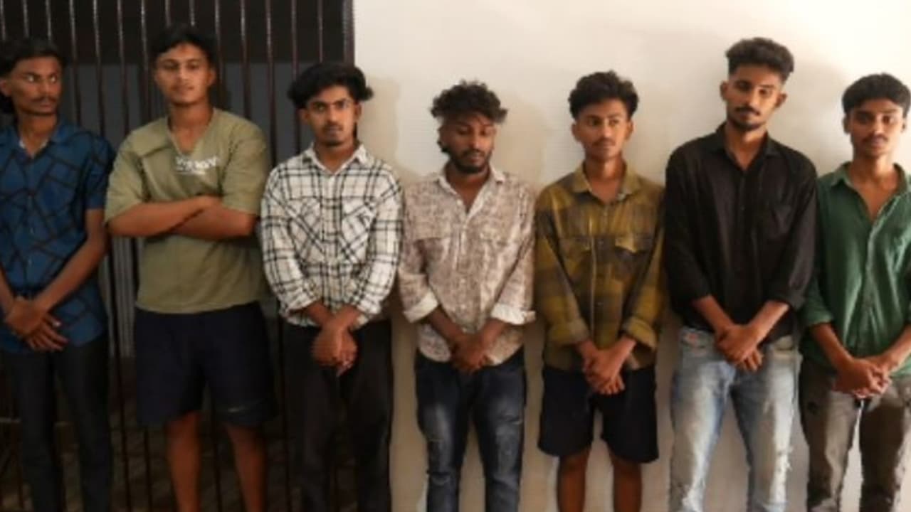 അപ്രതീക്ഷിത ആക്രമണം, രാജകുമാരി എൻഎസ്എസ് കോളേജ് ഹോസ്റ്റലിൽ കയറി വിദ്യാർത്ഥികളെ മർദിച്ചവർ പിടിയിൽ അപ്രതീക്ഷിത ആക്രമണം, രാജകുമാരി എൻഎസ്എസ് കോളേജ് ഹോസ്റ്റലിൽ കയറി വിദ്യാർത്ഥികളെ മർദിച്ചവർ പിടിയിൽ