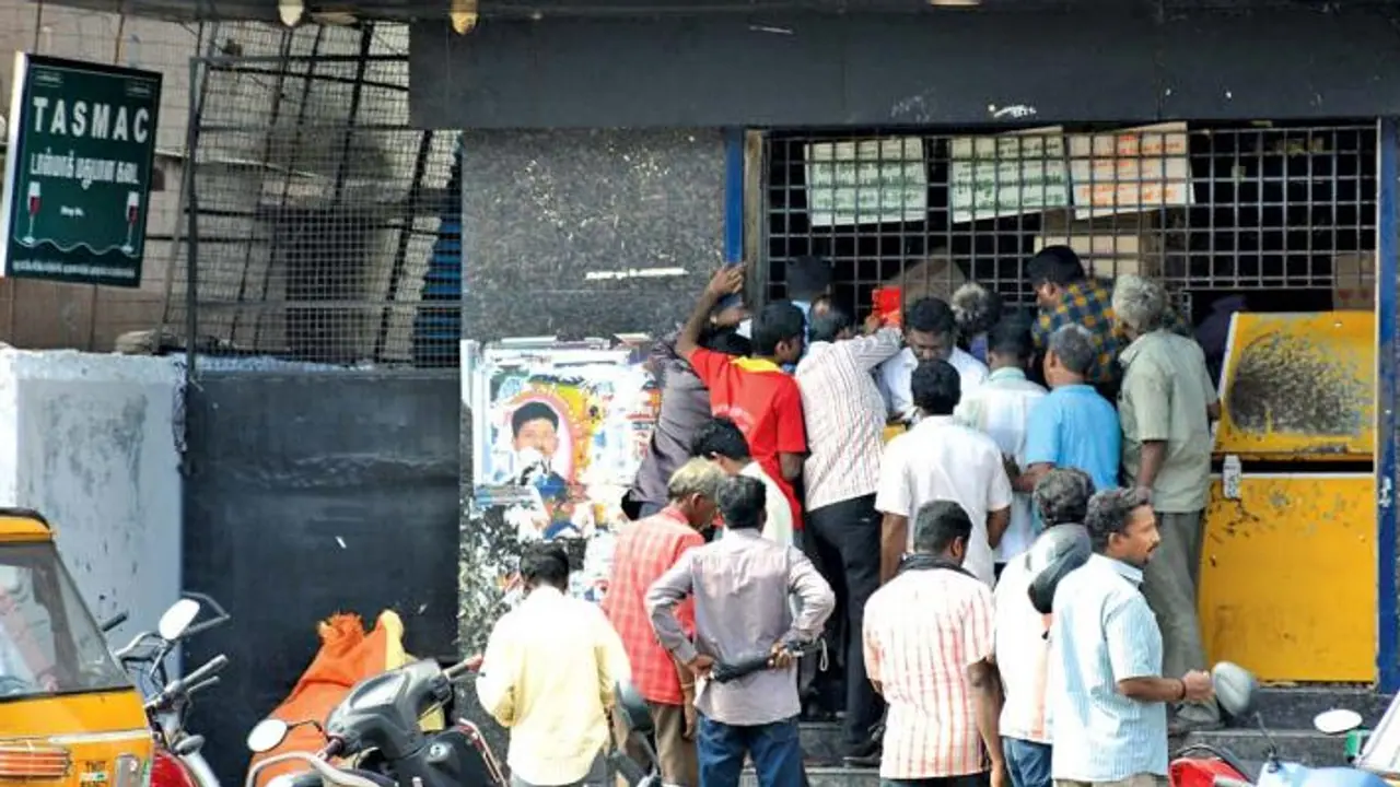 പൊങ്കൽ ആഘോഷിച്ച് തമിഴ്നാട്; ടാസ്മാക് വഴി വിറ്റഴിച്ചത് കോടികളുടെ മദ്യം, റെക്കോർഡ് പൊങ്കൽ ആഘോഷിച്ച് തമിഴ്നാട്; ടാസ്മാക് വഴി വിറ്റഴിച്ചത് കോടികളുടെ മദ്യം, റെക്കോർഡ്