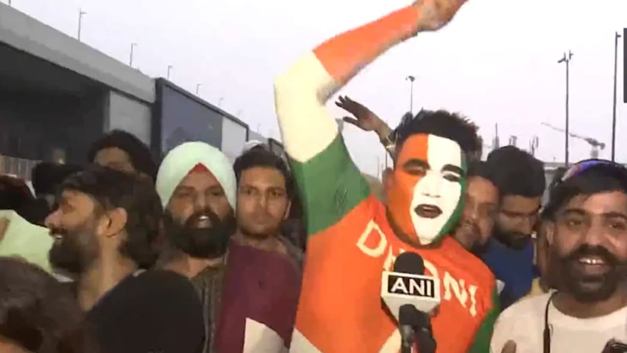 MS Dhoni's super fan says, 'Thala still gives me passes for matches'; heartwarming video goes viral (WATCH) MS Dhoni's super fan says, 'Thala still gives me passes for matches'; heartwarming video goes viral (WATCH)