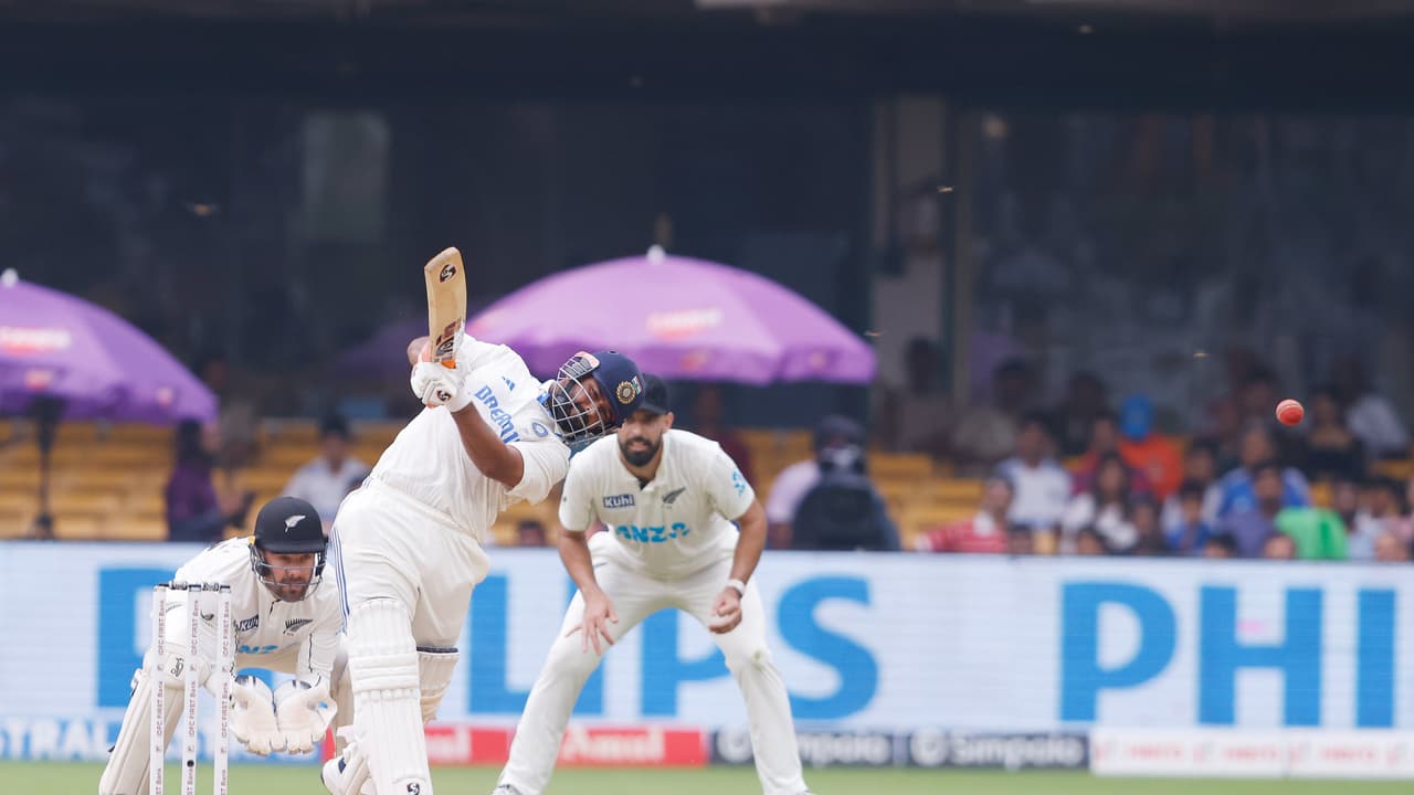 99ಕ್ಕೆ ವಿಕೆಟ್ ಒಪ್ಪಿಸಿದ ನತದೃಷ್ಟ, ಏಳನೇ ಬಾರಿ ನರ್ವಸ್ 90ಗೆ ರಿಷಭ್ ಪಂತ್ ಔಟ್!