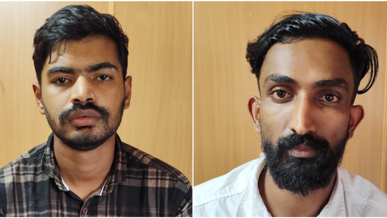 വനാതിര്ത്തിയില് പരുങ്ങി യുവാക്കള്, സംശയം തോന്നിയപ്പോൾ പരിശോധിച്ചു; പിടികൂടിയത് എം.ഡി.എം.എ വനാതിര്ത്തിയില് പരുങ്ങി യുവാക്കള്, സംശയം തോന്നിയപ്പോൾ പരിശോധിച്ചു; പിടികൂടിയത് എം.ഡി.എം.എ