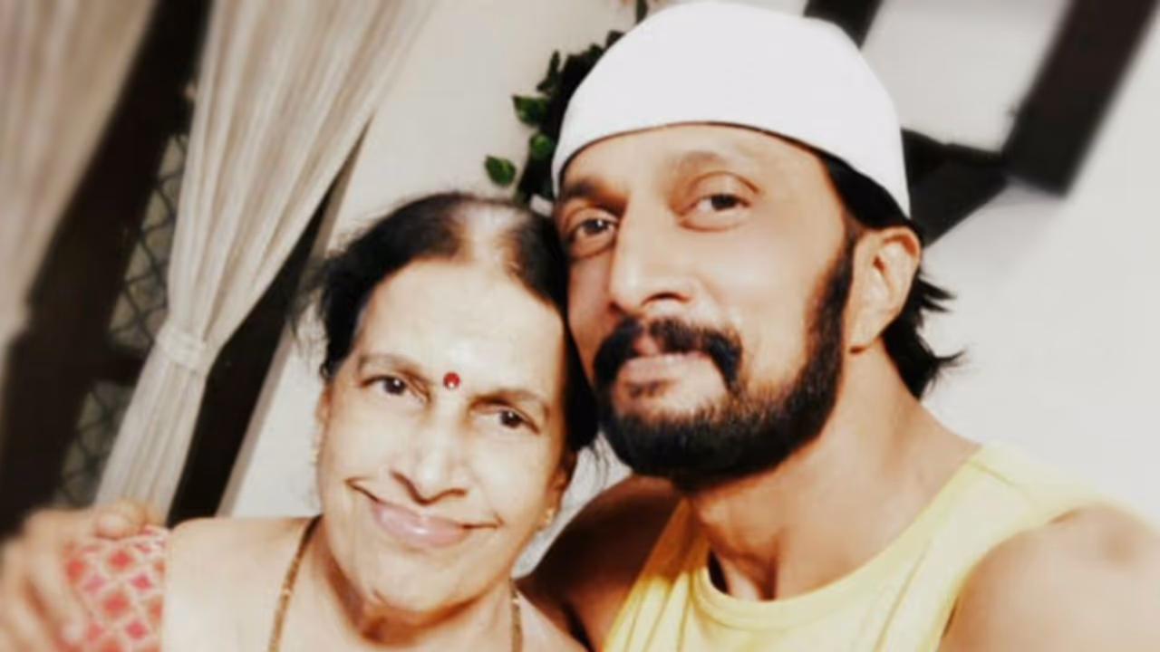 Kiccha Sudeep remembers his mother's last moments, says 'Wanted to call her but...' Kiccha Sudeep remembers his mother's last moments, says 'Wanted to call her but...'