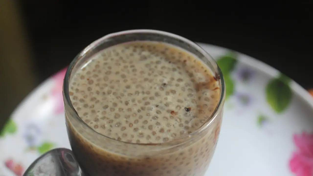 ചിയ സീഡ് ചേർത്ത കാപ്പി കുടിക്കുന്നത് കൊണ്ടുള്ള ഗുണങ്ങൾ ചിയ സീഡ് ചേർത്ത കാപ്പി കുടിക്കുന്നത് കൊണ്ടുള്ള ഗുണങ്ങൾ