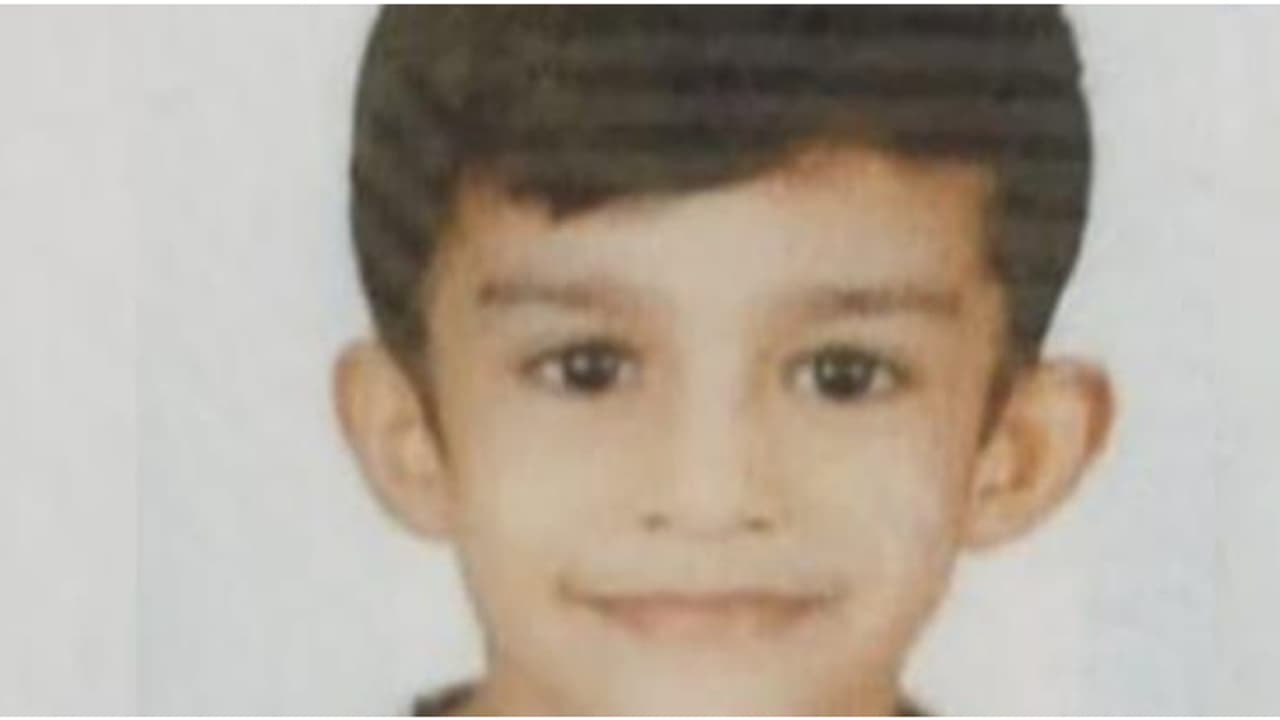 പാര്ക്കില് കളി കഴിഞ്ഞ് തിരികെ വീട്ടിലേക്ക് വരുമ്പോൾ അപകടം; ഖത്തറിൽ അഞ്ച് വയസുകാരന് ദാരുണാന്ത്യം പാര്ക്കില് കളി കഴിഞ്ഞ് തിരികെ വീട്ടിലേക്ക് വരുമ്പോൾ അപകടം; ഖത്തറിൽ അഞ്ച് വയസുകാരന് ദാരുണാന്ത്യം