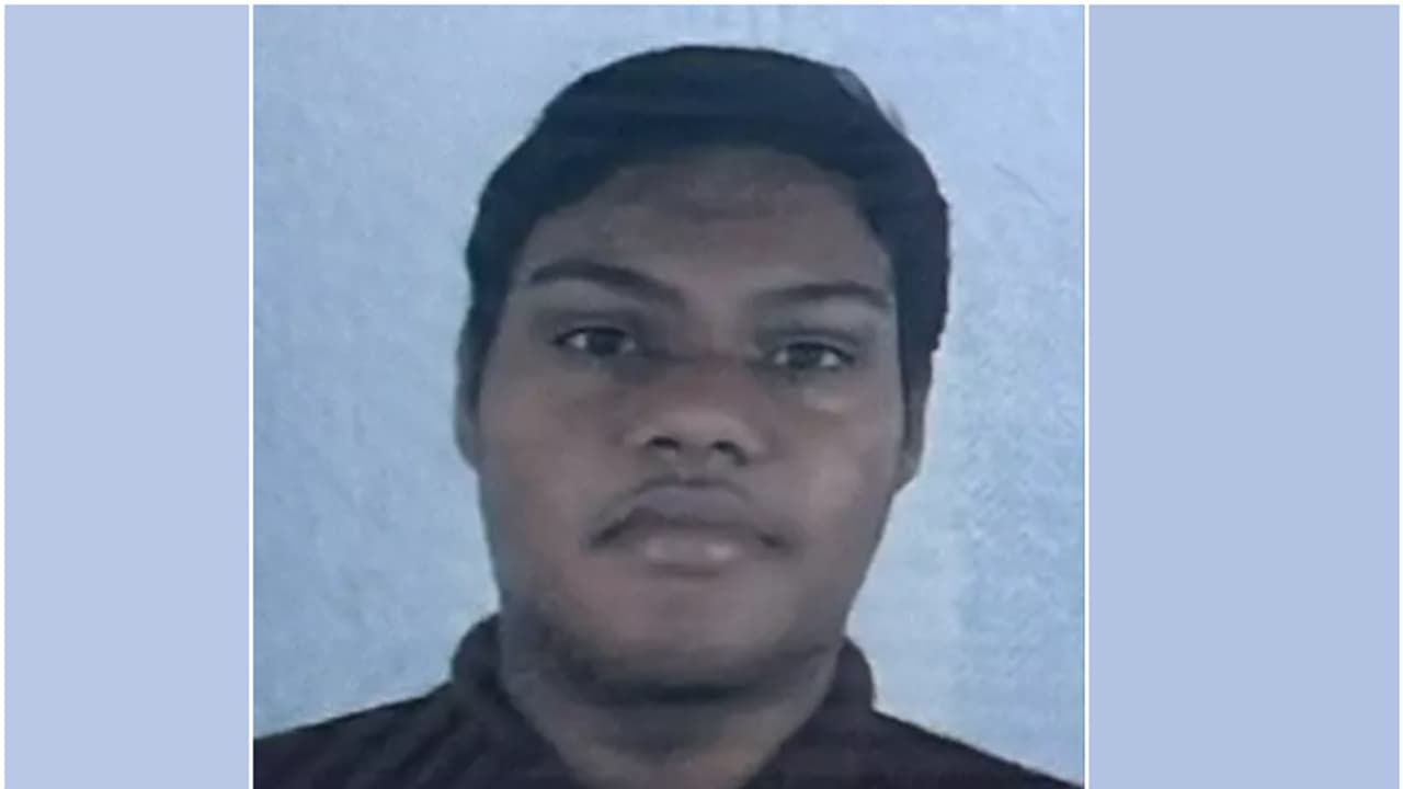 മസ്കറ്റിലെ ഇന്ത്യന് സ്കൂളില് മലയാളി വിദ്യാര്ത്ഥി മരിച്ച നിലയില് മസ്കറ്റിലെ ഇന്ത്യന് സ്കൂളില് മലയാളി വിദ്യാര്ത്ഥി മരിച്ച നിലയില്