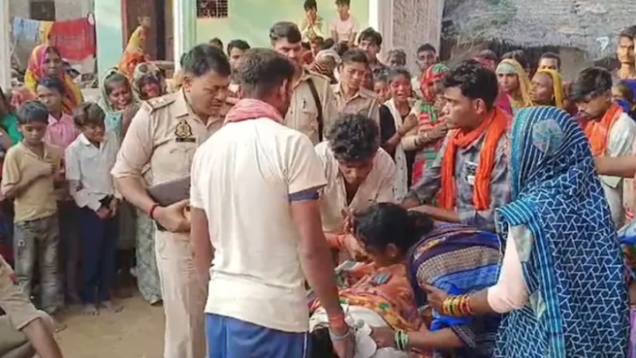 ഭർത്താവിന്റെ ദീർഘായുസിന് വ്രതമെടുത്തു; തൊട്ടുപിന്നാലെ ഭക്ഷണത്തിൽ വിഷം കൊടുത്ത് കൊന്നെന്ന് ആരോപണം ഭർത്താവിന്റെ ദീർഘായുസിന് വ്രതമെടുത്തു; തൊട്ടുപിന്നാലെ ഭക്ഷണത്തിൽ വിഷം കൊടുത്ത് കൊന്നെന്ന് ആരോപണം