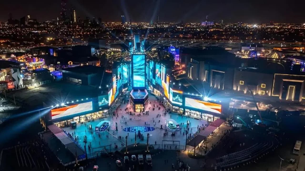 റിയാദ് സീസൺ ആഘോഷം; ഒരാഴ്ചയില് എത്തിയത് 20 ലക്ഷം ആസ്വാദകർ റിയാദ് സീസൺ ആഘോഷം; ഒരാഴ്ചയില് എത്തിയത് 20 ലക്ഷം ആസ്വാദകർ