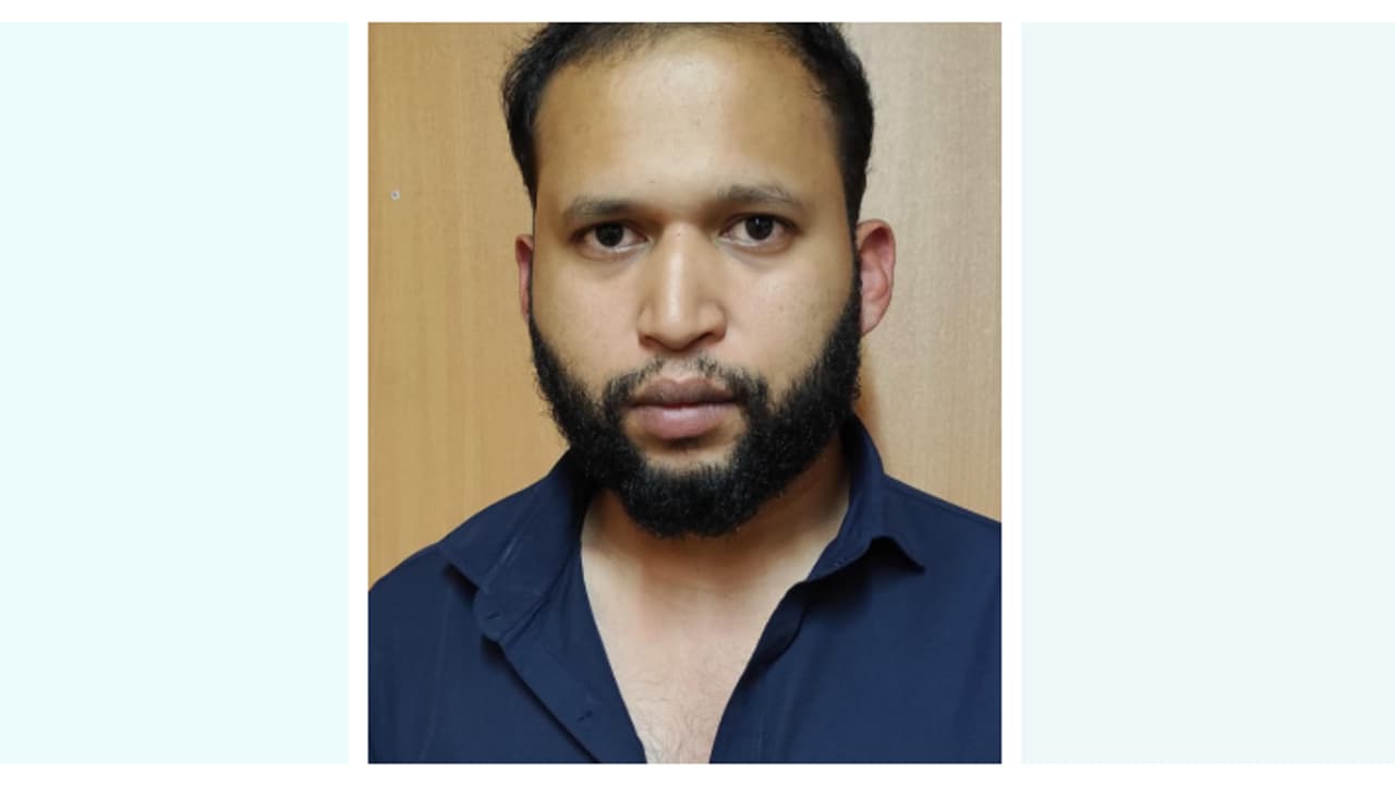 വയനാട്ടിൽ എംഡിഎംഎ വേട്ട; ചില്ലറവിൽപ്പന ലക്ഷ്യമിട്ട് കടത്തിയ മയക്കുമരുന്നുമായി യുവാവ് പിടിയിൽ വയനാട്ടിൽ എംഡിഎംഎ വേട്ട; ചില്ലറവിൽപ്പന ലക്ഷ്യമിട്ട് കടത്തിയ മയക്കുമരുന്നുമായി യുവാവ് പിടിയിൽ