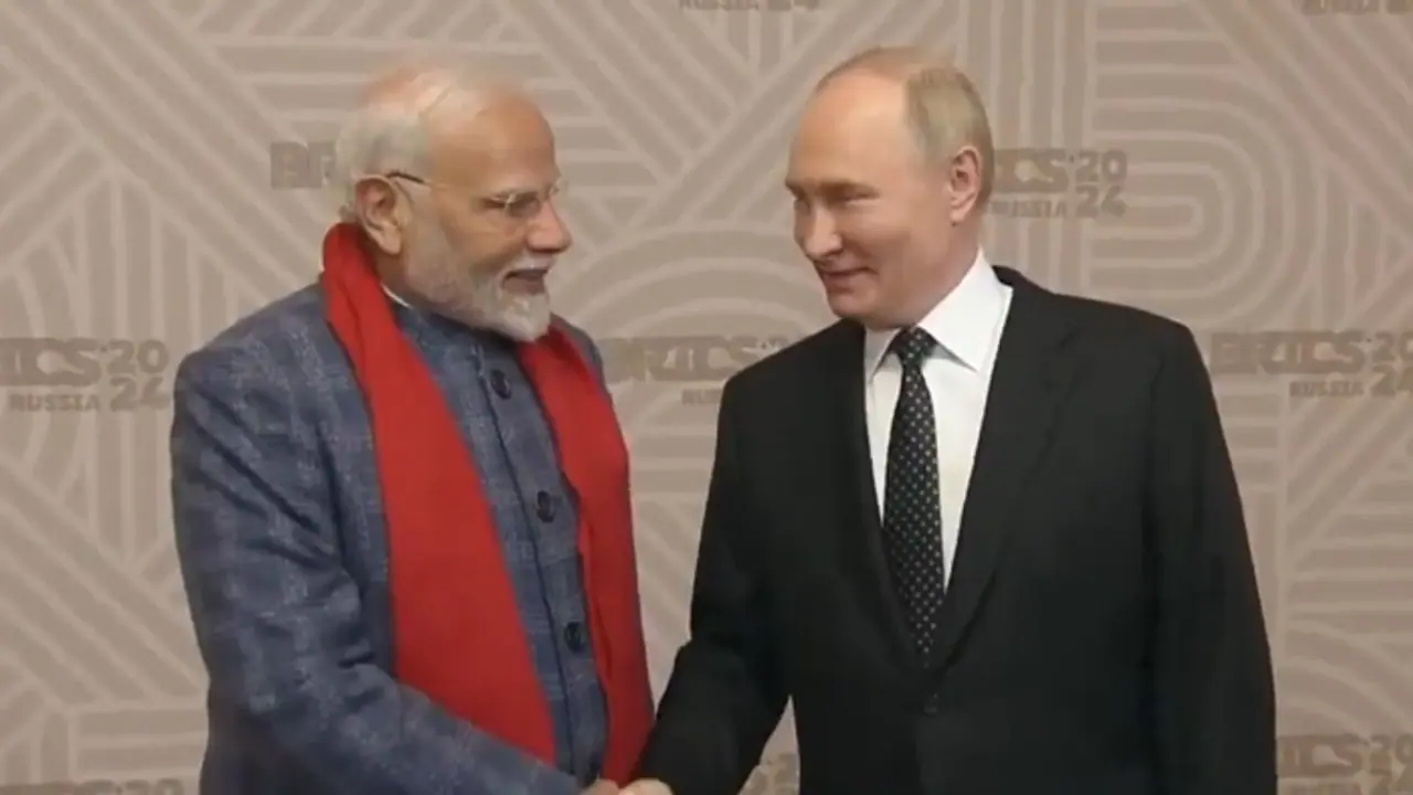 റഷ്യൻ പ്രസിഡന്റ് വ്ലാദിമര് പുടിൻ ഇന്ത്യയിലേക്ക്, ഇന്ത്യ റഷ്യ വാർഷിക ഉച്ചകോടിയിൽ പങ്കെടുത്തേക്കും റഷ്യൻ പ്രസിഡന്റ് വ്ലാദിമര് പുടിൻ ഇന്ത്യയിലേക്ക്, ഇന്ത്യ റഷ്യ വാർഷിക ഉച്ചകോടിയിൽ പങ്കെടുത്തേക്കും