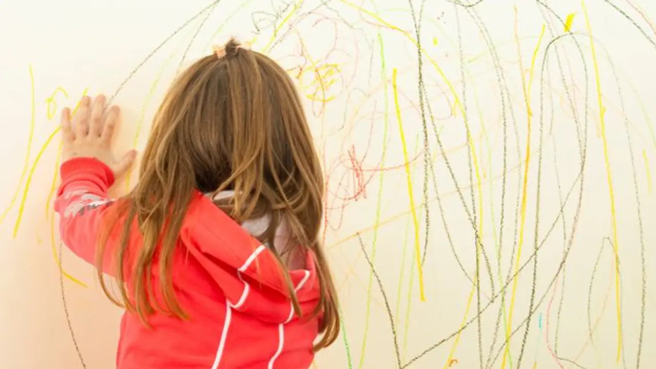 Easy methods to clean pencil crayon marks off your walls quickly and effectively Easy methods to clean pencil crayon marks off your walls quickly and effectively