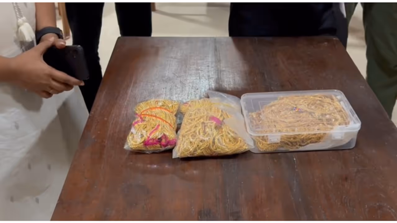 തൃശൂരിൽ ജിഎസ്ടി ഇന്റലിജൻസ് വിഭാഗത്തിന്റെ വൻ റെയ്ഡ്; കണക്കിൽ പെടാത്ത സ്വർണം കണ്ടെടുത്തു