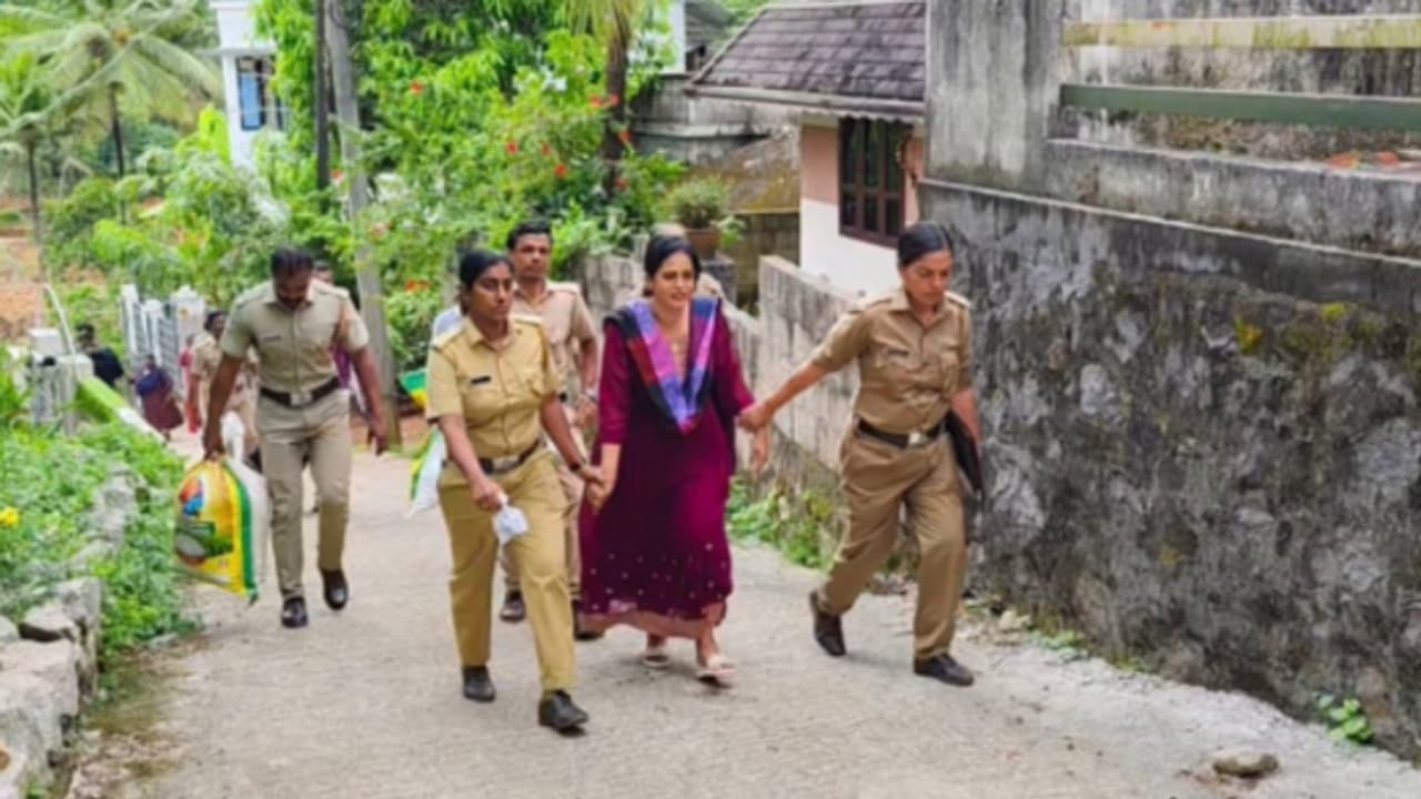 തലസ്ഥാനത്ത് വൻ കഞ്ചാവ് വേട്ട; രണ്ടിടങ്ങളിൽ നിന്ന് പിടിച്ചത് 40 കിലോയോളം, കച്ചവടം നടത്തിയിരുന്നവരിൽ ദമ്പതികളും