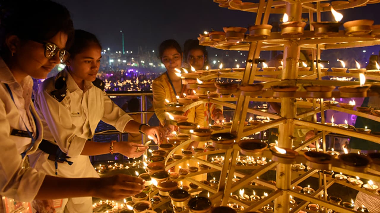 Dev Deepavali 2024: Date, Rituals, Significance, and Festive Celebrations