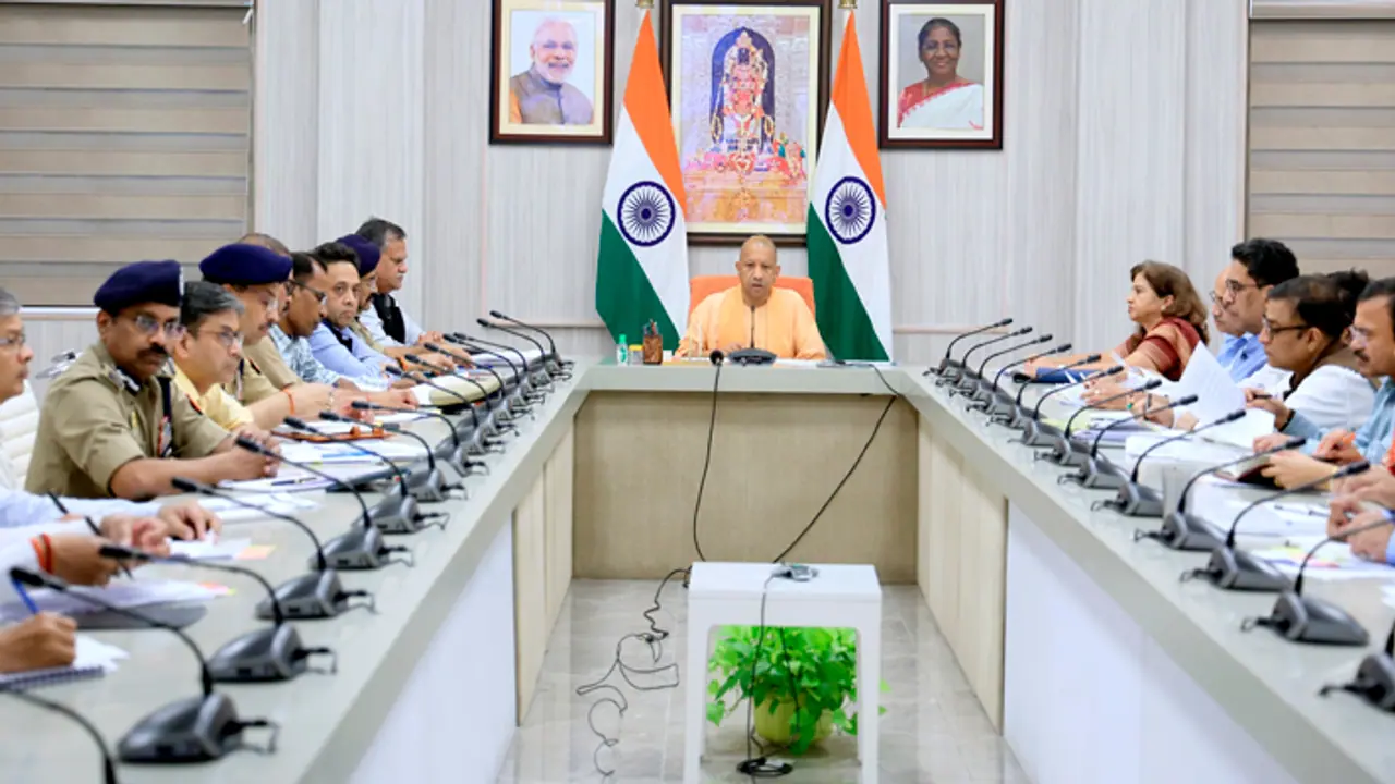 ದೀಪಾವಳಿ ಹಬ್ಬದ ಹಿನ್ನಲೆಯಲ್ಲಿ ಬಿಗಿ ಭದ್ರತೆಗೆ ಖಡಕ್ ಸೂಚನೆ ನೀಡಿದ ಯೋಗಿ!