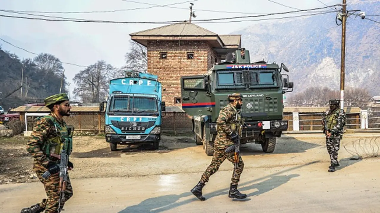 BREAKING | Gulmarg terror attack: 1 more Indian Army solider succumbs to injury, death toll rises to 5 BREAKING | Gulmarg terror attack: 1 more Indian Army solider succumbs to injury, death toll rises to 5