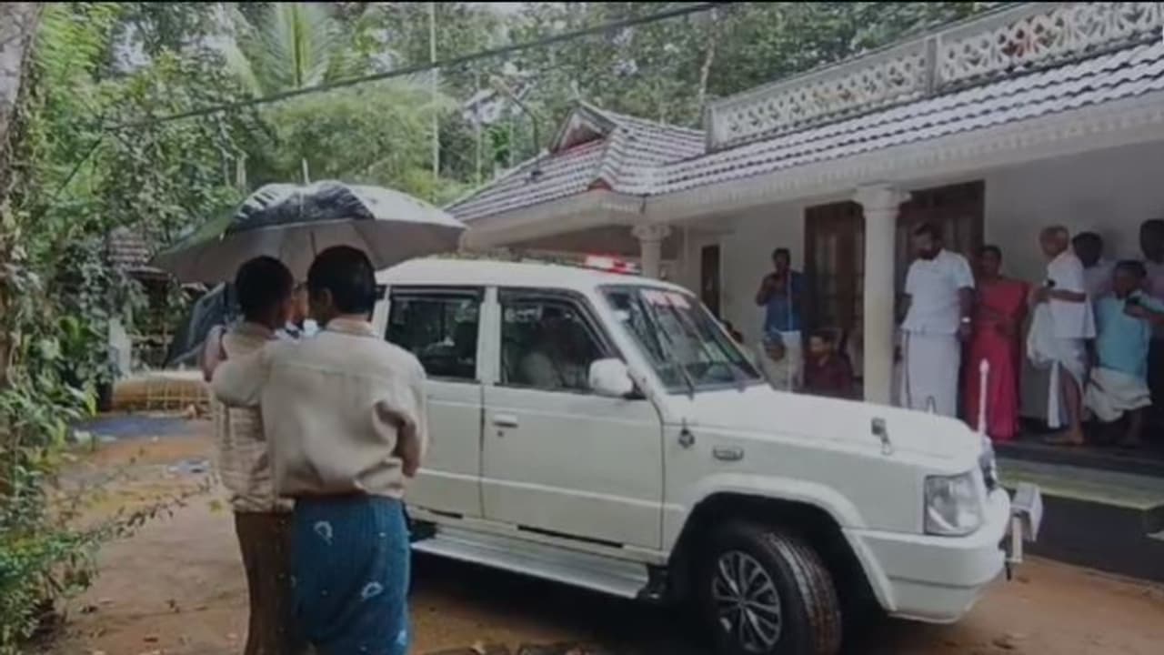 കോട്ടയത്ത് ദമ്പതികളെ മരിച്ച നിലയിൽ കണ്ടെത്തി; ഭാര്യയെ കൊലപ്പെടുത്തി ഭർത്താവ് ജീവനൊടുക്കിയതെന്ന് സംശയം