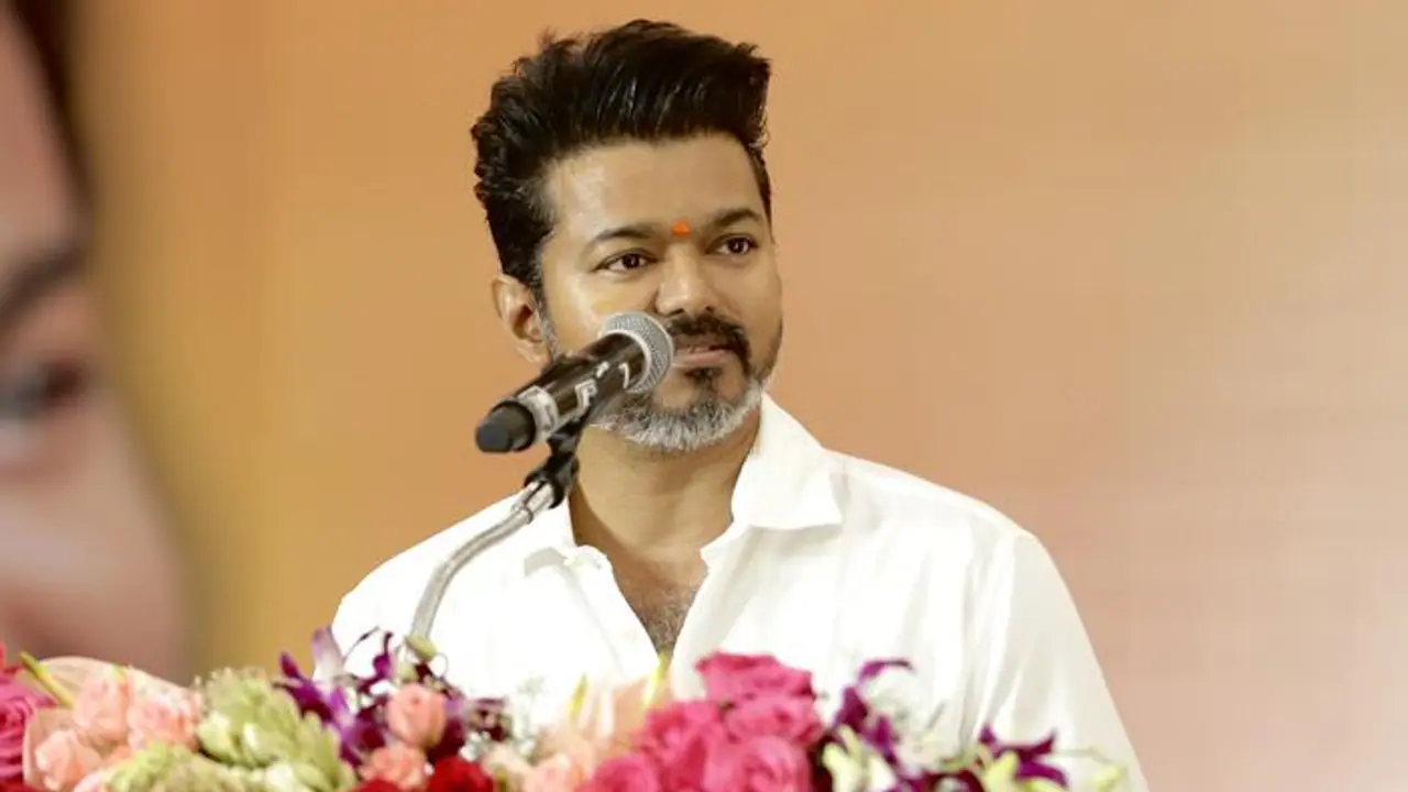 തമിഴക വെട്രി കഴകം ആദ്യ സമ്മേളനം ഇന്ന്; വിഴുപ്പുറം ജില്ലയിലെ വിക്രവാണ്ടിയിൽ പ്രത്യേക വേദി സജ്ജം തമിഴക വെട്രി കഴകം ആദ്യ സമ്മേളനം ഇന്ന്; വിഴുപ്പുറം ജില്ലയിലെ വിക്രവാണ്ടിയിൽ പ്രത്യേക വേദി സജ്ജം