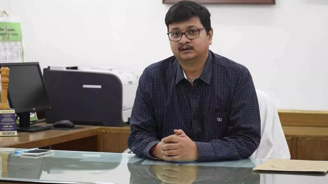 പ്രണബ് ജ്യോതി നാഥ് ചീഫ് ഇലക്ഷൻ ഓഫീസർ; നിയമനം സംസ്ഥാനം നൽകിയ പാനലിൽ നിന്ന്, നിലവിൽ സ്പോർട്സ് അഫേഴ്സ് സെക്രട്ടറി പ്രണബ് ജ്യോതി നാഥ് ചീഫ് ഇലക്ഷൻ ഓഫീസർ; നിയമനം സംസ്ഥാനം നൽകിയ പാനലിൽ നിന്ന്, നിലവിൽ സ്പോർട്സ് അഫേഴ്സ് സെക്രട്ടറി