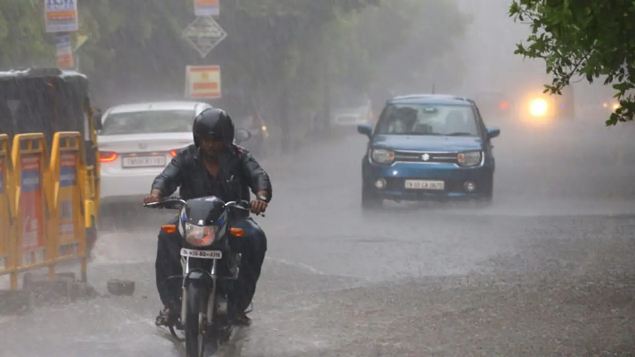 Weather update: IMD issues heavy rainfall alert in THESE states