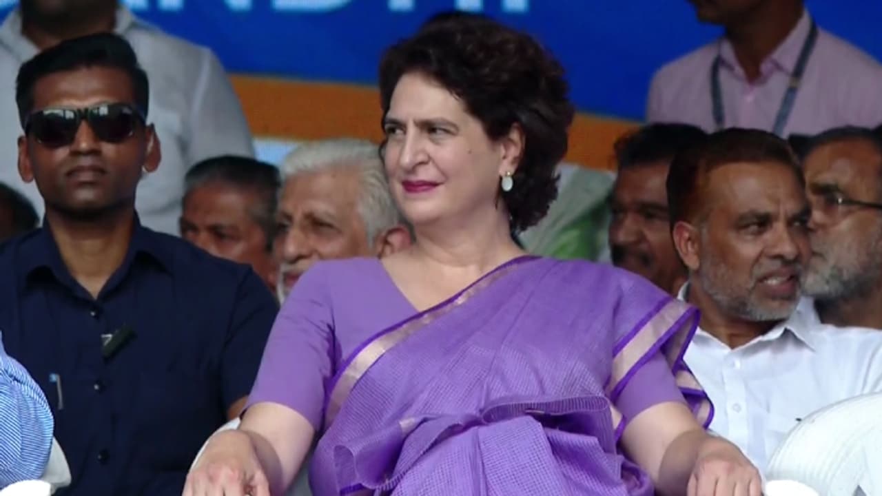 പാര്‍ലമെന്‍റിന്‍റെ ശീതകാല സമ്മേളനത്തിന് നാളെ തുടക്കം; വയനാടിന്‍റെ എംപിയായി പ്രിയങ്കയുടെ സത്യപ്രതിജ്ഞയും നാളെ