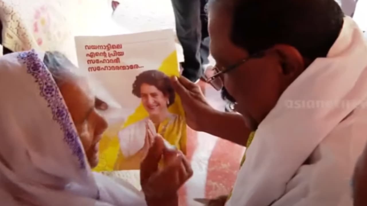 പ്രിയങ്കയ്ക്കായി വീടുകയറി വോട്ടുറപ്പിക്കാൻ കോൺഗ്രസ്; ഗൃഹസന്ദർശനം രാജ്മോഹൻ ഉണ്ണിത്താന്റെ നേതൃത്വത്തിൽ പ്രിയങ്കയ്ക്കായി വീടുകയറി വോട്ടുറപ്പിക്കാൻ കോൺഗ്രസ്; ഗൃഹസന്ദർശനം രാജ്മോഹൻ ഉണ്ണിത്താന്റെ നേതൃത്വത്തിൽ