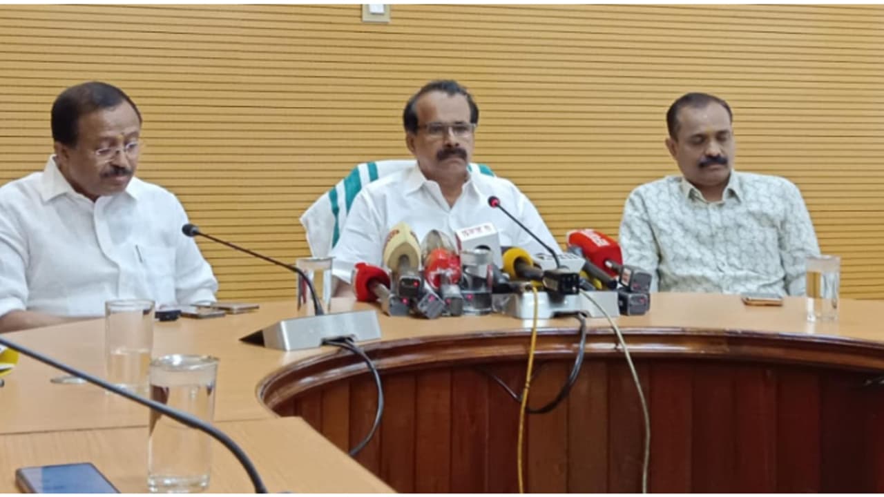 മുതലപ്പൊഴിക്ക് ആശ്വാസം, മത്സ്യബന്ധന തുറമുഖത്തിനായി 177 കോടി രൂപയുടെ പദ്ധതിക്ക് കേന്ദ്ര ഗവൺമെൻ്റ് അംഗീകാരം നൽകി മുതലപ്പൊഴിക്ക് ആശ്വാസം, മത്സ്യബന്ധന തുറമുഖത്തിനായി 177 കോടി രൂപയുടെ പദ്ധതിക്ക് കേന്ദ്ര ഗവൺമെൻ്റ് അംഗീകാരം നൽകി