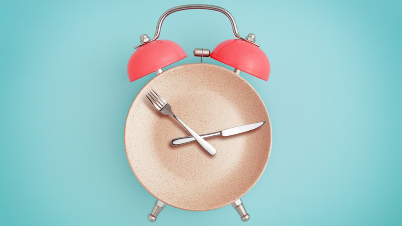 Health Tips : നിങ്ങൾ ഉച്ചഭക്ഷണം ഒഴിവാക്കാറുണ്ടോ? എങ്കിൽ ഇതറിഞ്ഞിരിക്കൂ Health Tips : നിങ്ങൾ ഉച്ചഭക്ഷണം ഒഴിവാക്കാറുണ്ടോ? എങ്കിൽ ഇതറിഞ്ഞിരിക്കൂ