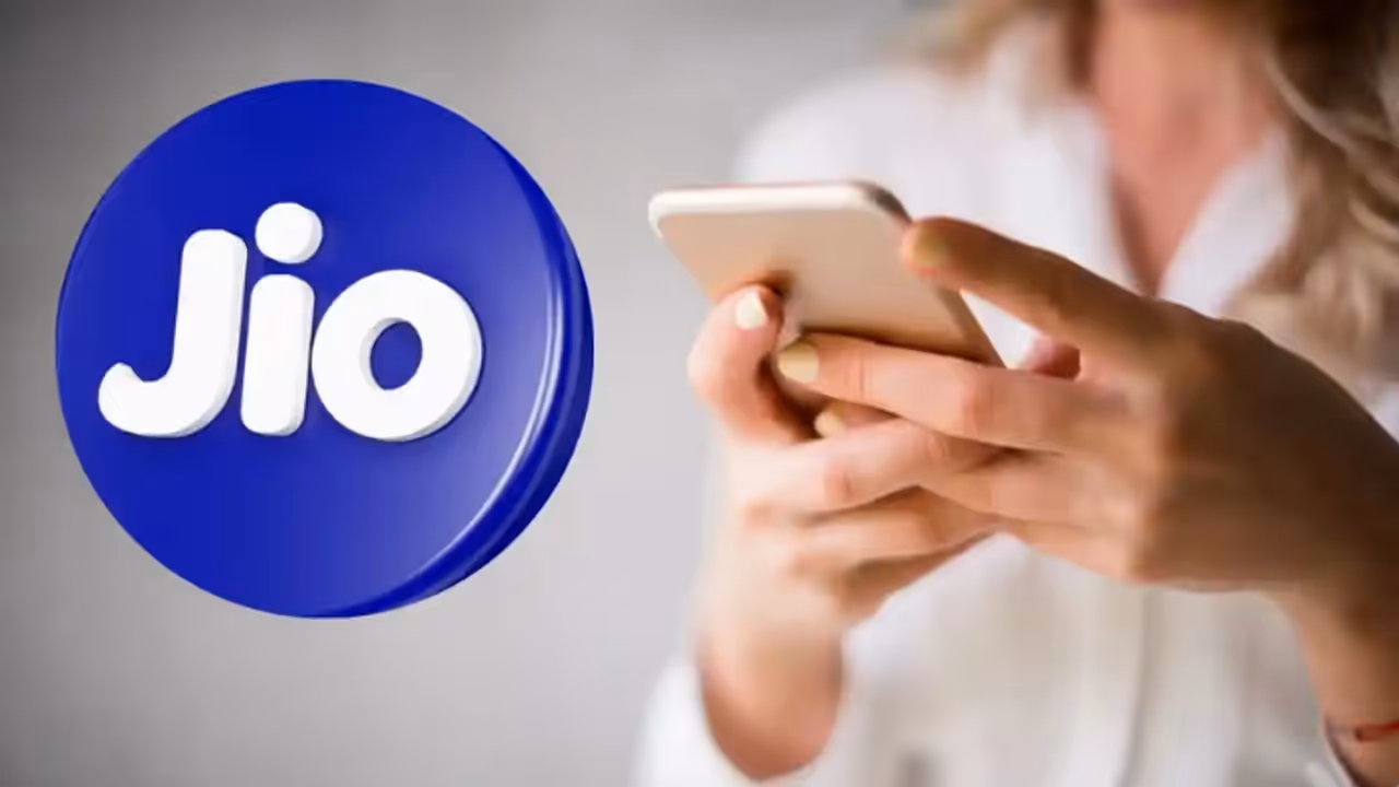 ಮುಖೇಶ್ ಅಂಬಾನಿ ಗ್ರೀನ್ ಸಿಗ್ನಲ್, 2025ರಲ್ಲಿ ರಿಲಯನ್ಸ್ ಜಿಯೋ ಐಪಿಒ ಬರೋದು ಖಚಿತ ಮುಖೇಶ್ ಅಂಬಾನಿ ಗ್ರೀನ್ ಸಿಗ್ನಲ್, 2025ರಲ್ಲಿ ರಿಲಯನ್ಸ್ ಜಿಯೋ ಐಪಿಒ ಬರೋದು ಖಚಿತ